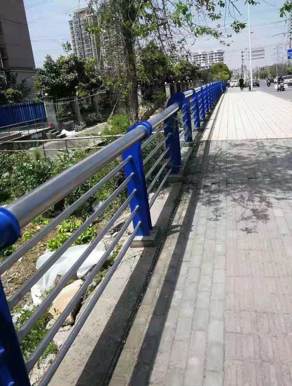 不锈钢复合管道路护栏价格优惠附近品牌